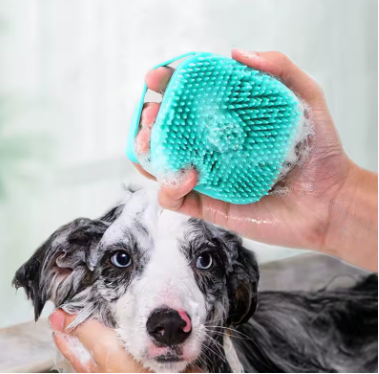 Pawsy BathBrush – Escova de Banho para Pets em Silicone Macio